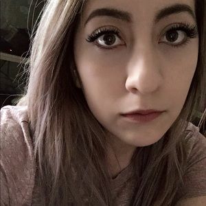 Meet your Posher, Rocio